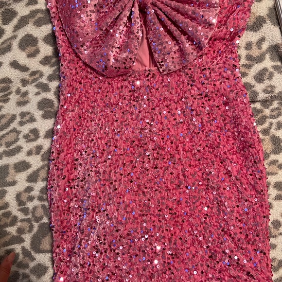 Sequin Tube Bodycon Dress - Picture 6 of 8